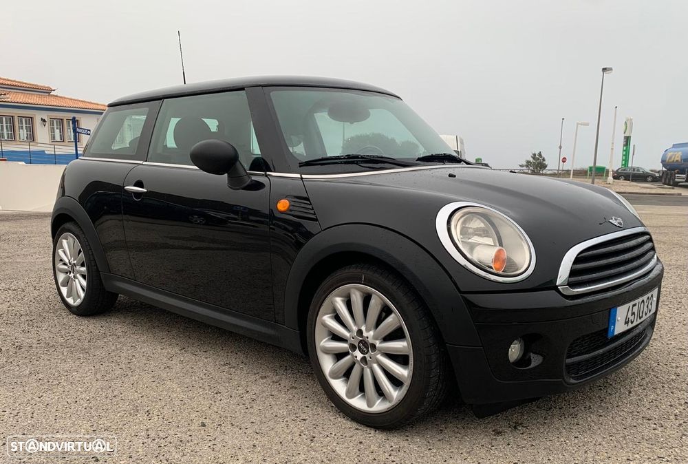 MINI 3 Portas One D - 8