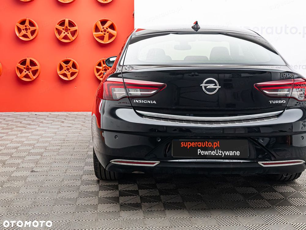 Opel Insignia - 25