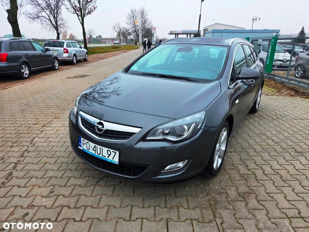 Opel Astra IV 1.4 T Cosmo - 18