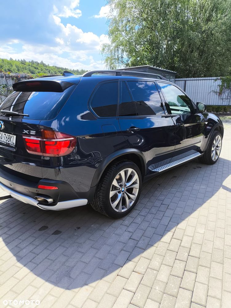BMW X5 4.8i - 11