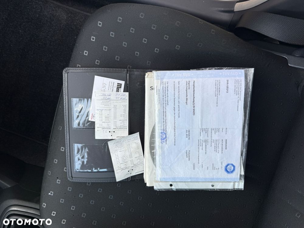 Toyota Yaris - 22