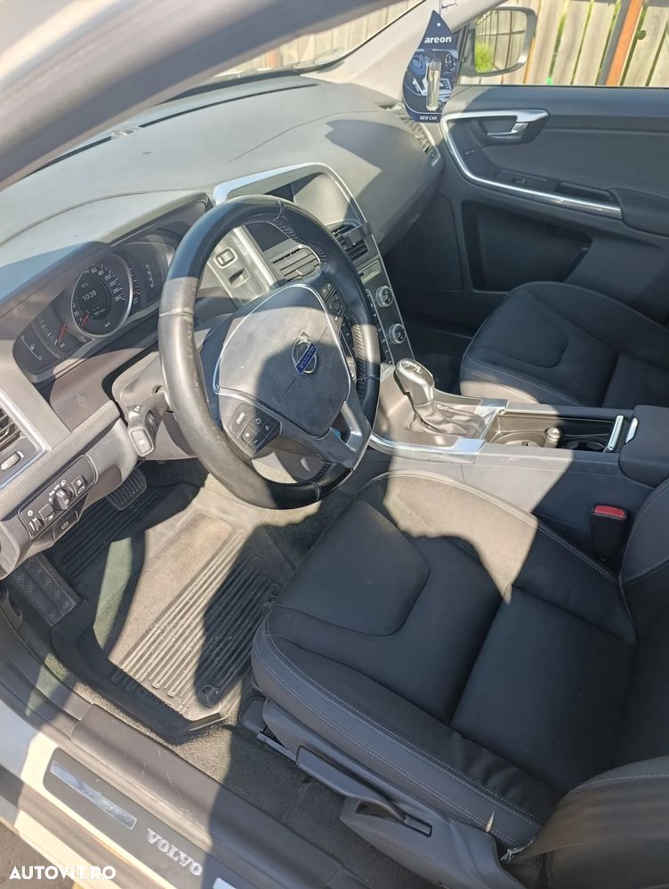 Volvo XC 60 D4 Geartronic Momentum - 15