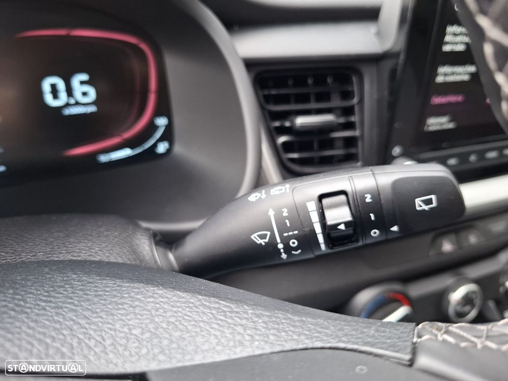 Kia Stonic 1.2 MPi Dynamic - 11
