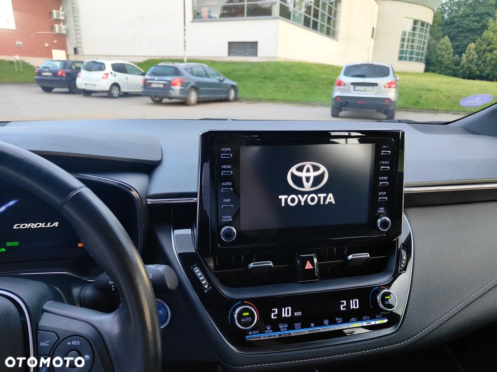 Toyota Corolla 1.8 Hybrid Comfort - 14