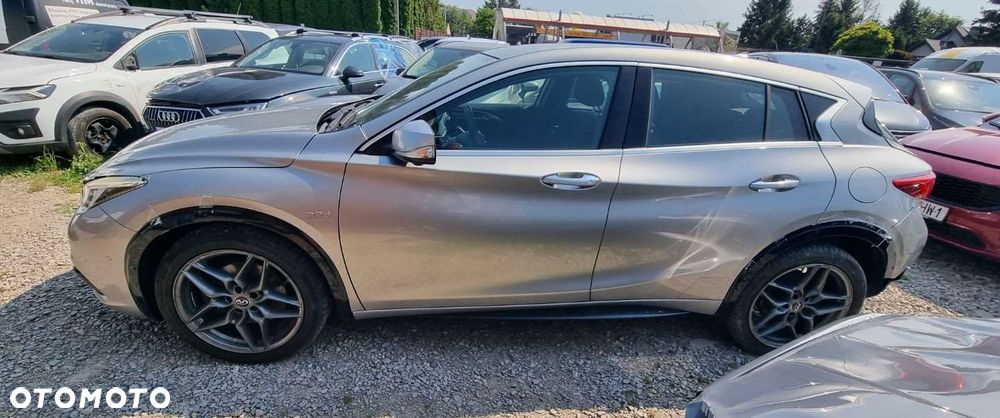 Infiniti Q30 - 19