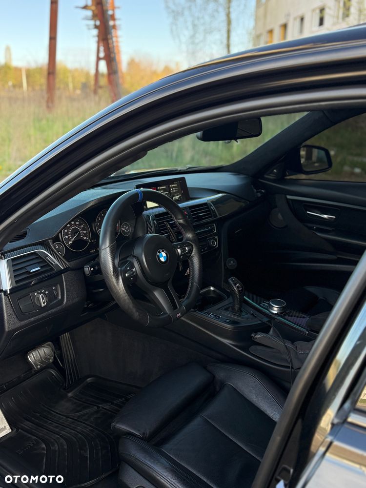 BMW Seria 3 335i - 23
