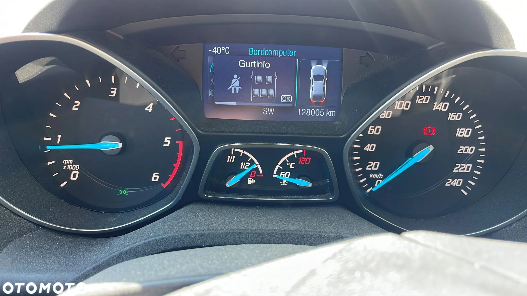 Ford Kuga 2.0 TDCi 2x4 Titanium - 17