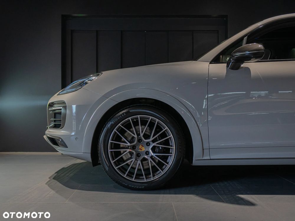 Porsche Cayenne - 8