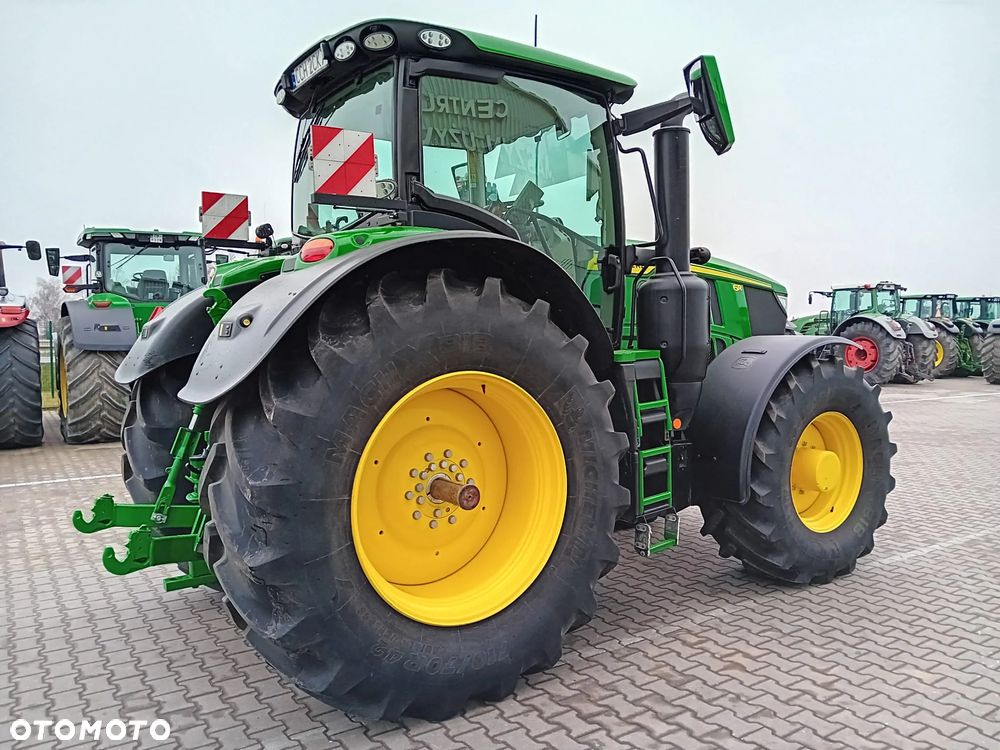 John Deere 6R250 - 6