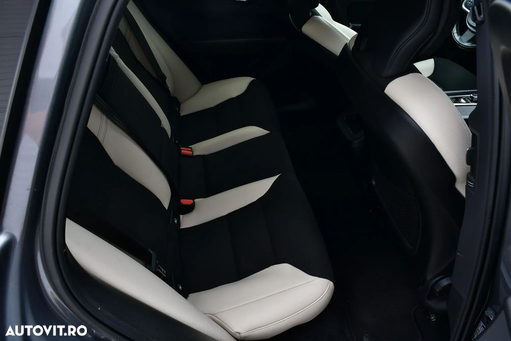 Volvo XC 60 B4 D AWD Geartronic Momentum Pro - 8