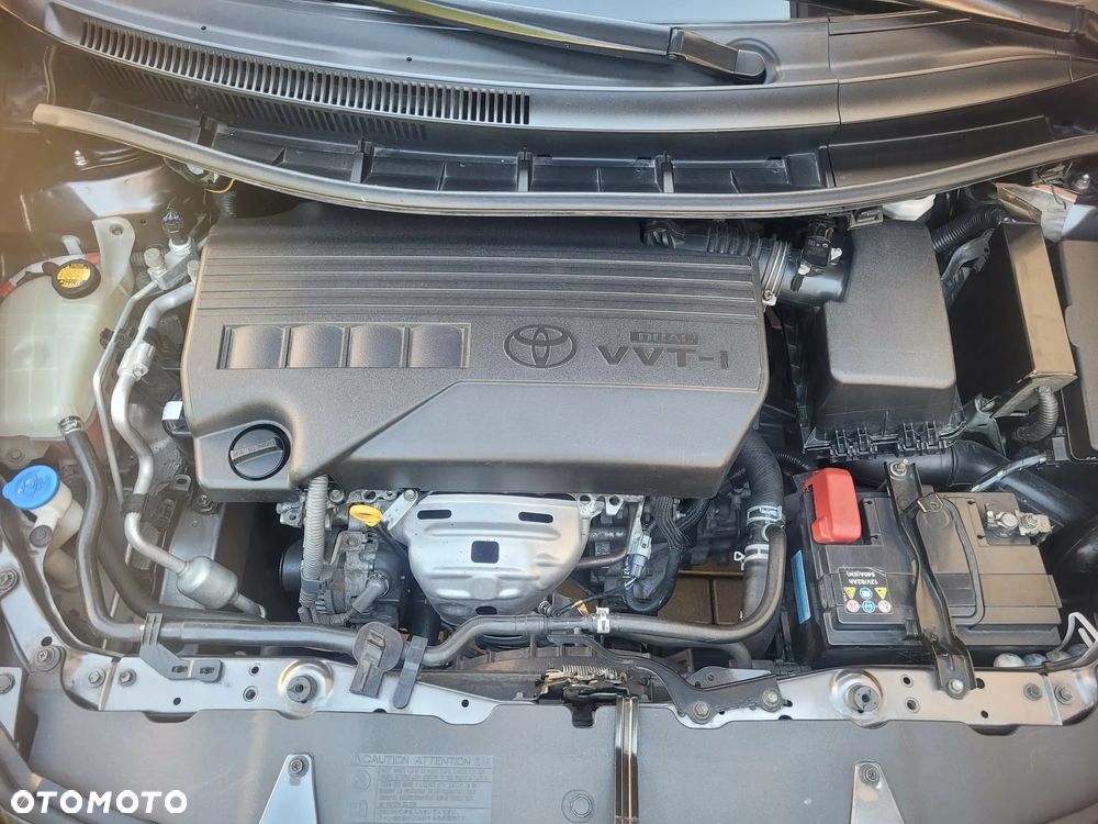 Toyota Auris 1.33 VVT-i Active - 2
