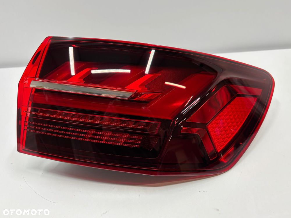 Audi A4 8W9 Lift Kombi Lampa Prawa Tył Tylna 8W9945092 AA - 1