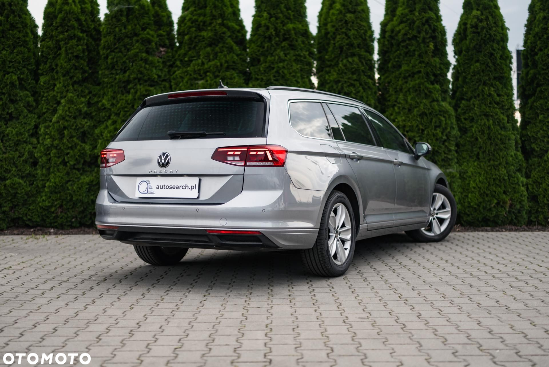Volkswagen Passat - 4