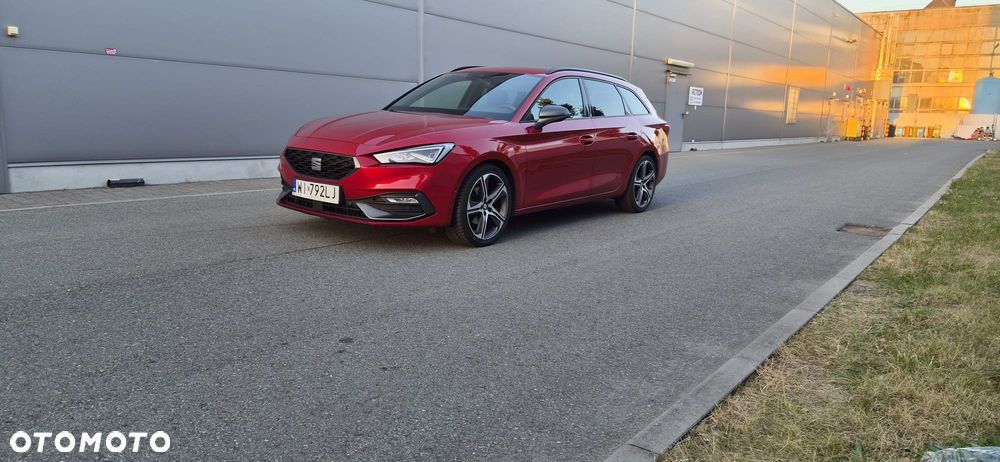 Seat Leon Sportstourer 1.5 eTSI FR DSG - 3