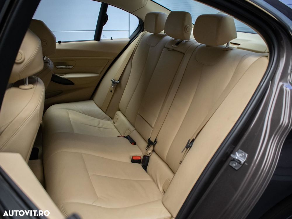 BMW Seria 3 320d Aut. Efficient Dynamics Edition Luxury Line - 8