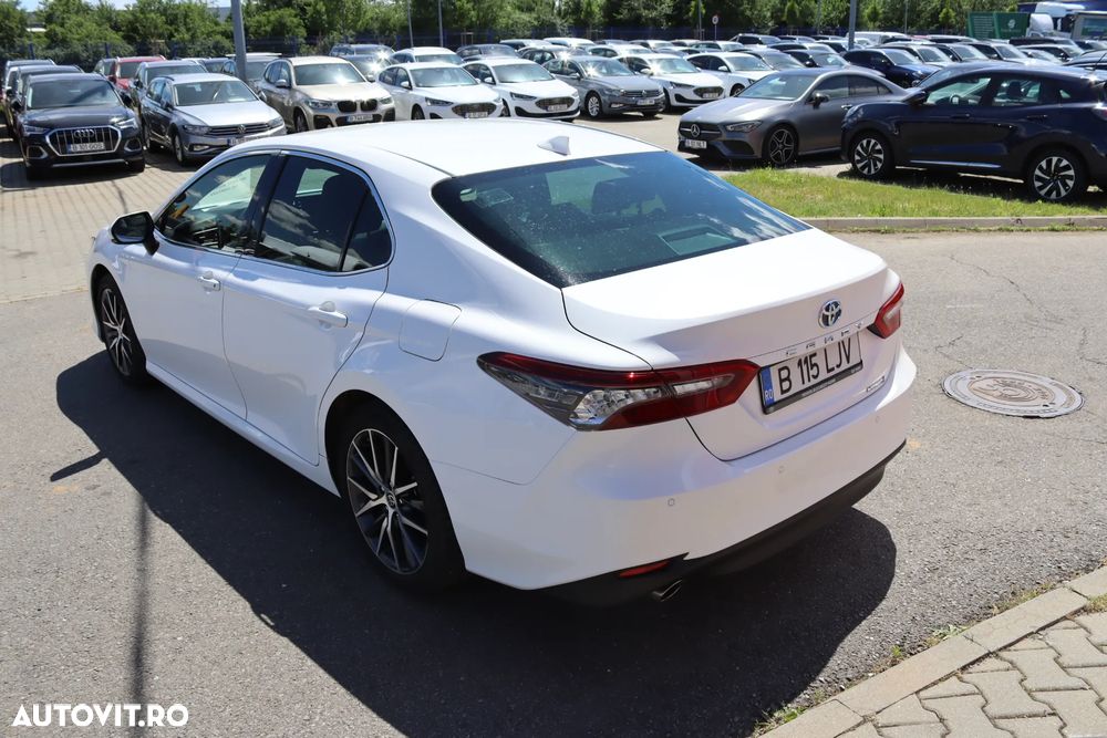 Toyota Camry 2022 photo 5