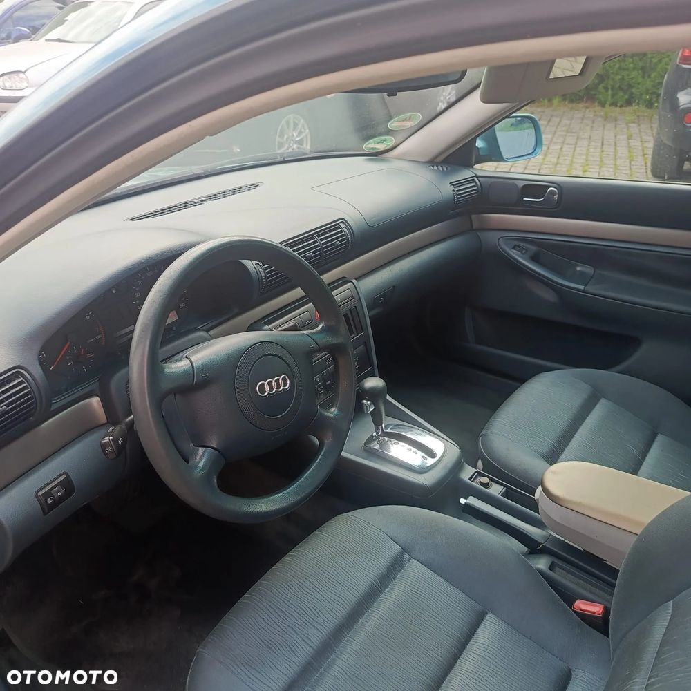 Audi A4 Limousine 1.8 - 15