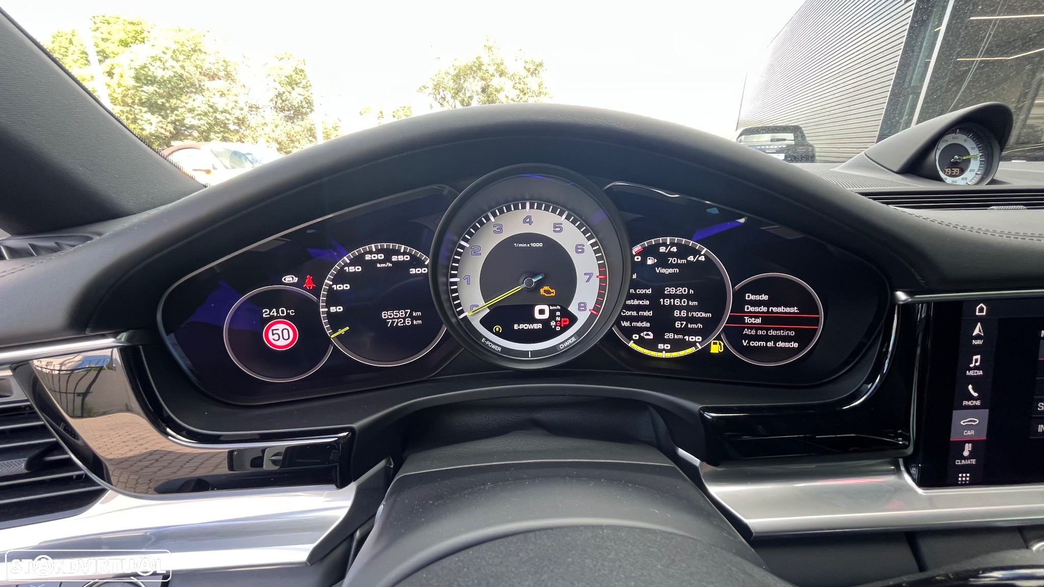Porsche Panamera Sport Turismo 4 E-Hybrid - 12