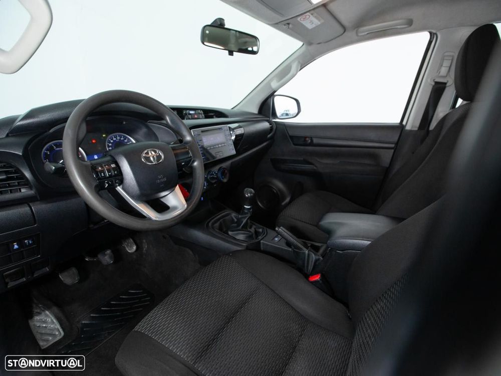 Toyota Hilux 2.4 D-4D 4WD CD - 8