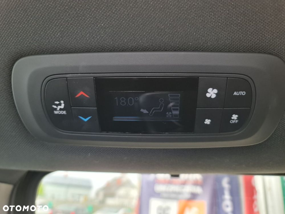 Chrysler Pacifica - 33