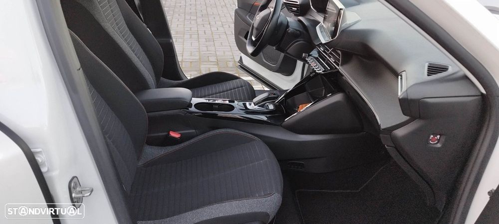 Peugeot e-2008 50 kWh Allure Pack - 15