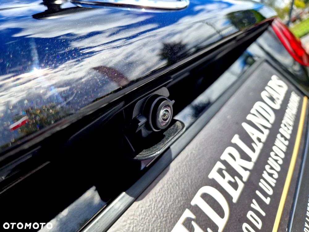 Mercedes-Benz GLC - 31