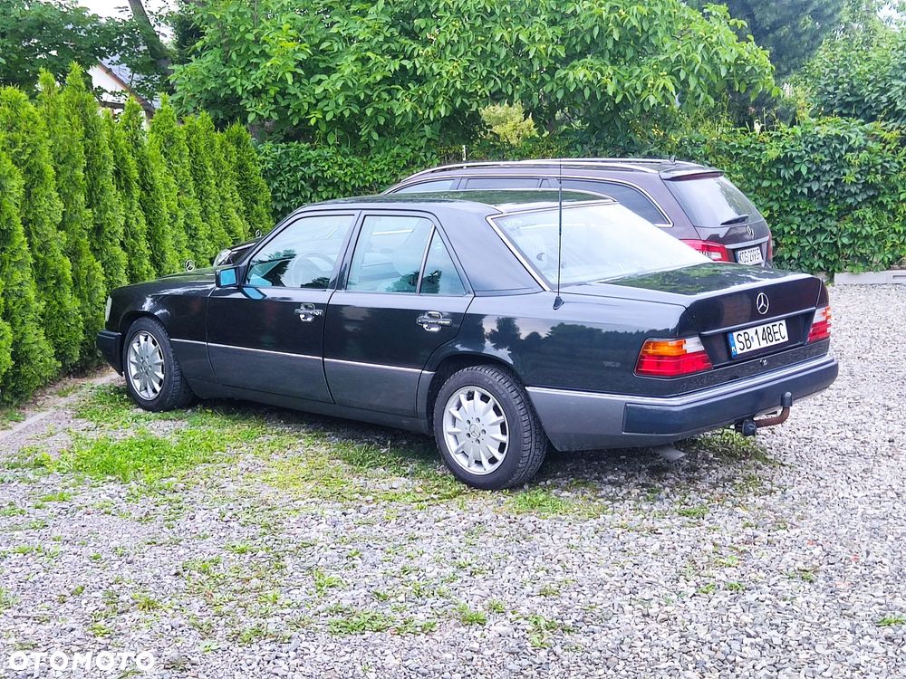 Mercedes-Benz W124 (1984-1993) - 32