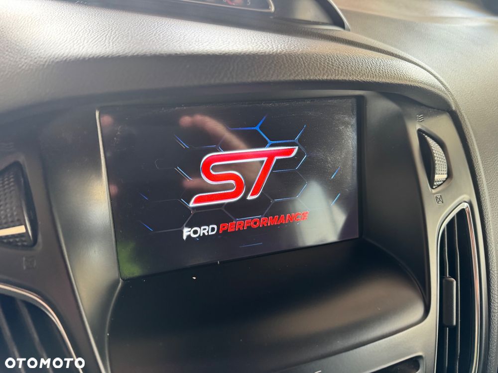 Ford Focus 2.0 TDCi ST-2 - 36
