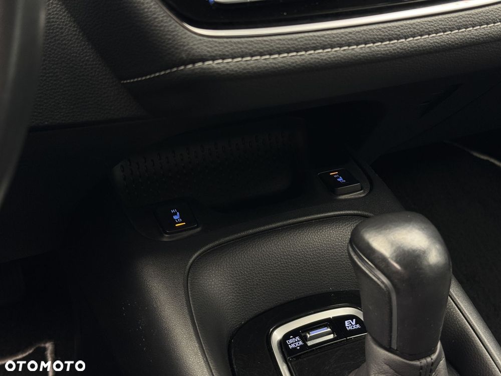 Toyota Corolla 2.0 Hybrid Comfort - 27