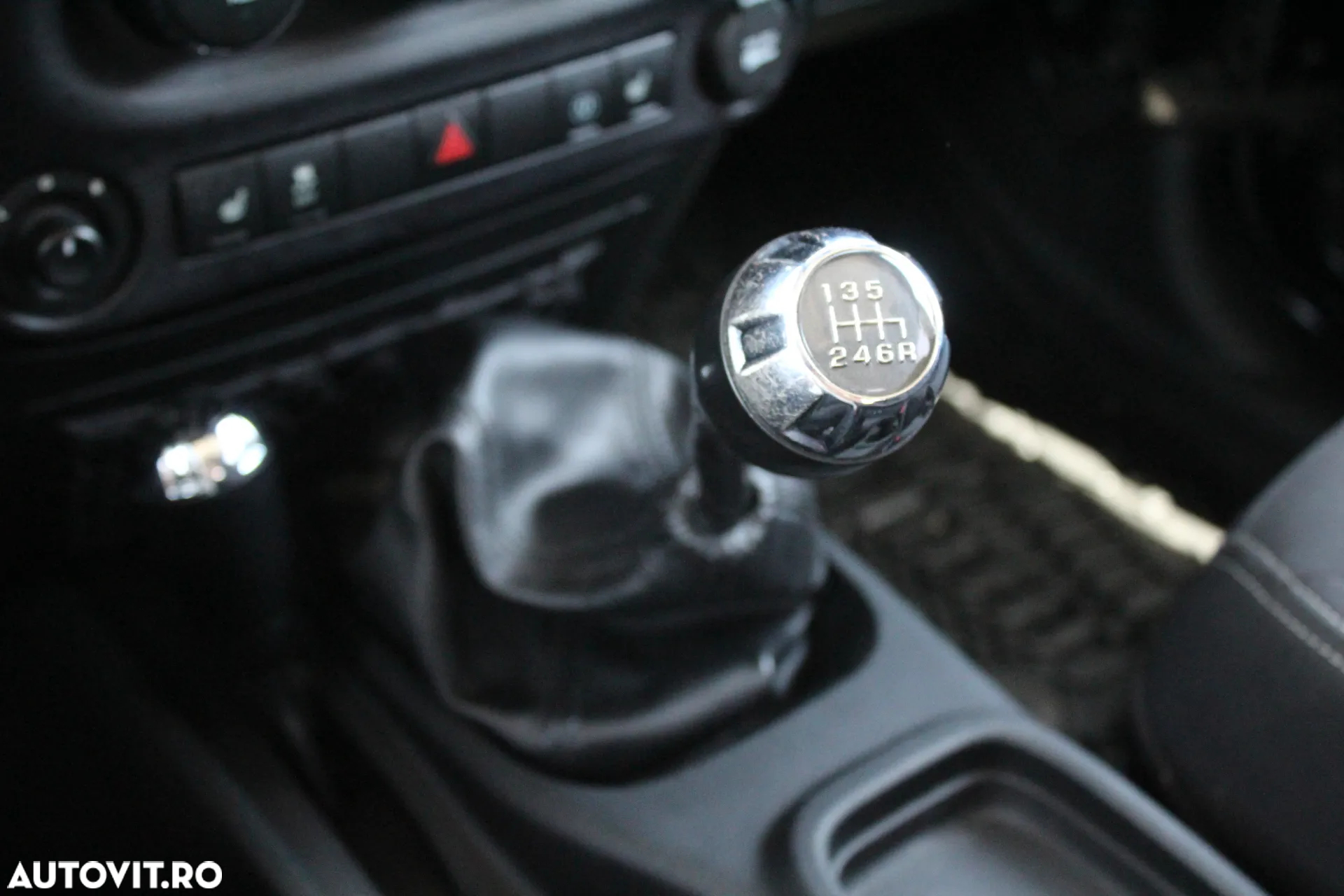 Jeep Wrangler - 11
