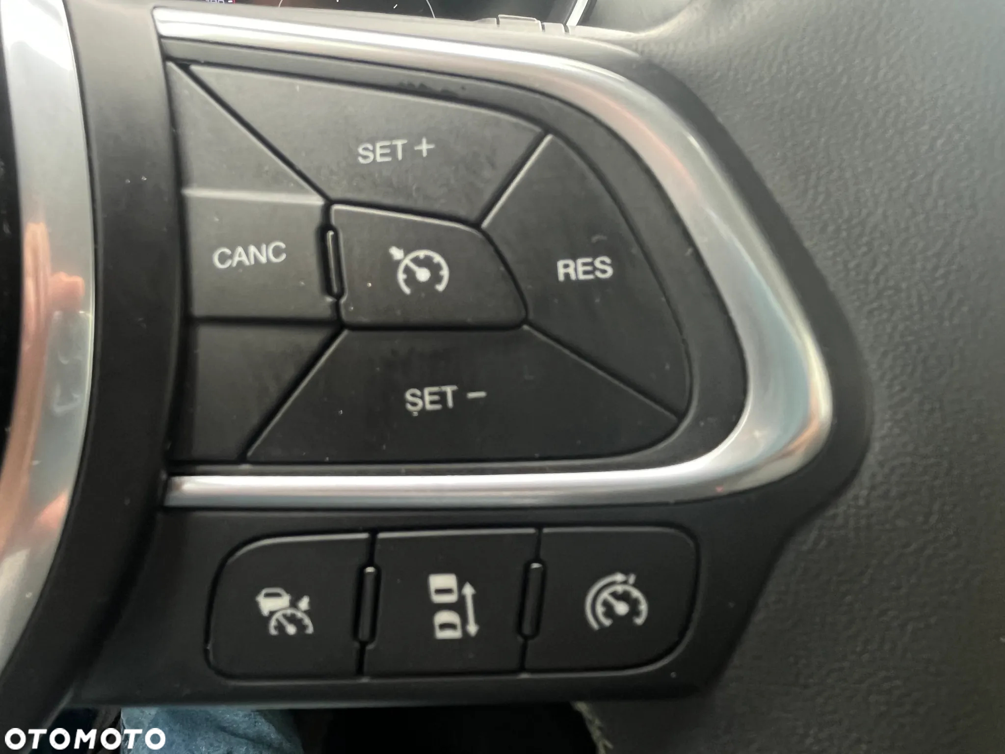 Fiat Tipo 1.6 MultiJet Cross - 25