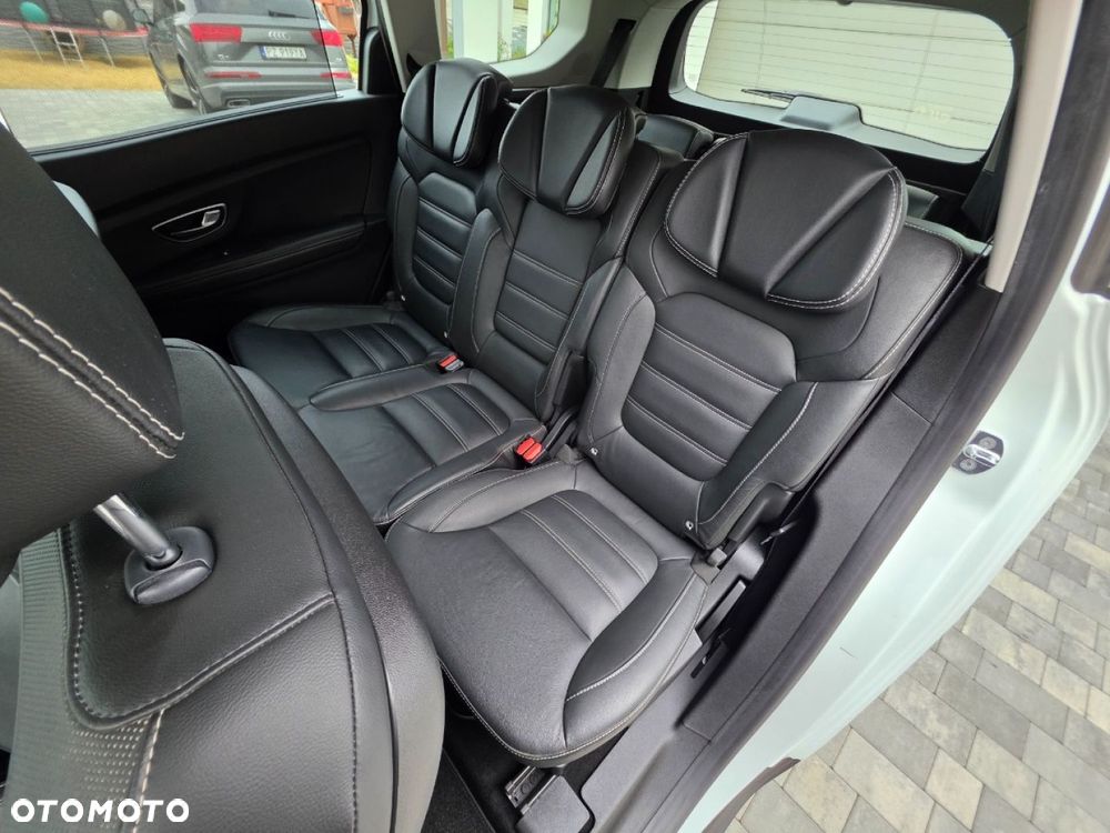 Renault Grand Scenic - 19