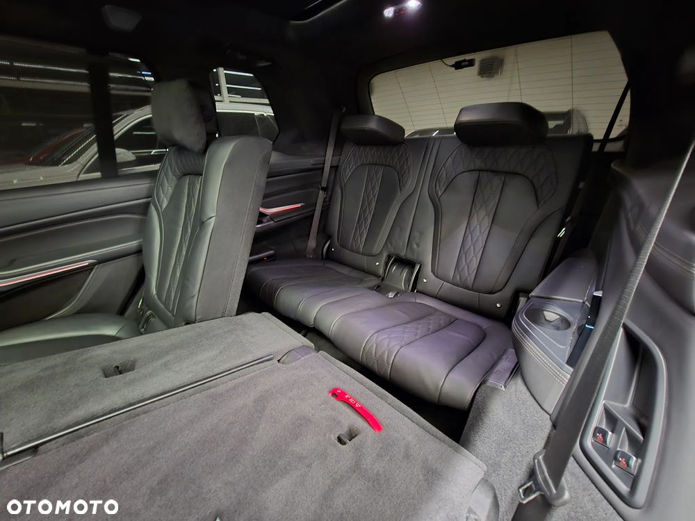 BMW X7 M50d sport - 14