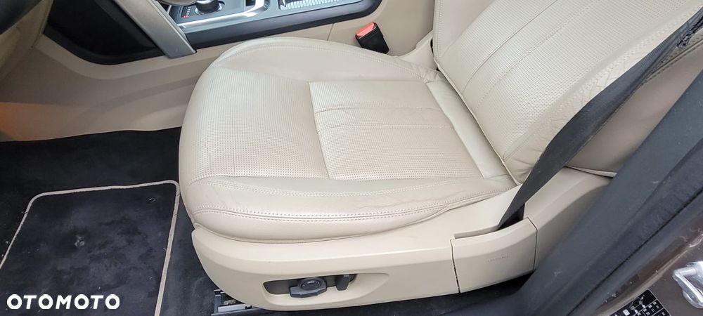 Land Rover Discovery Sport TD4 HSE - 14