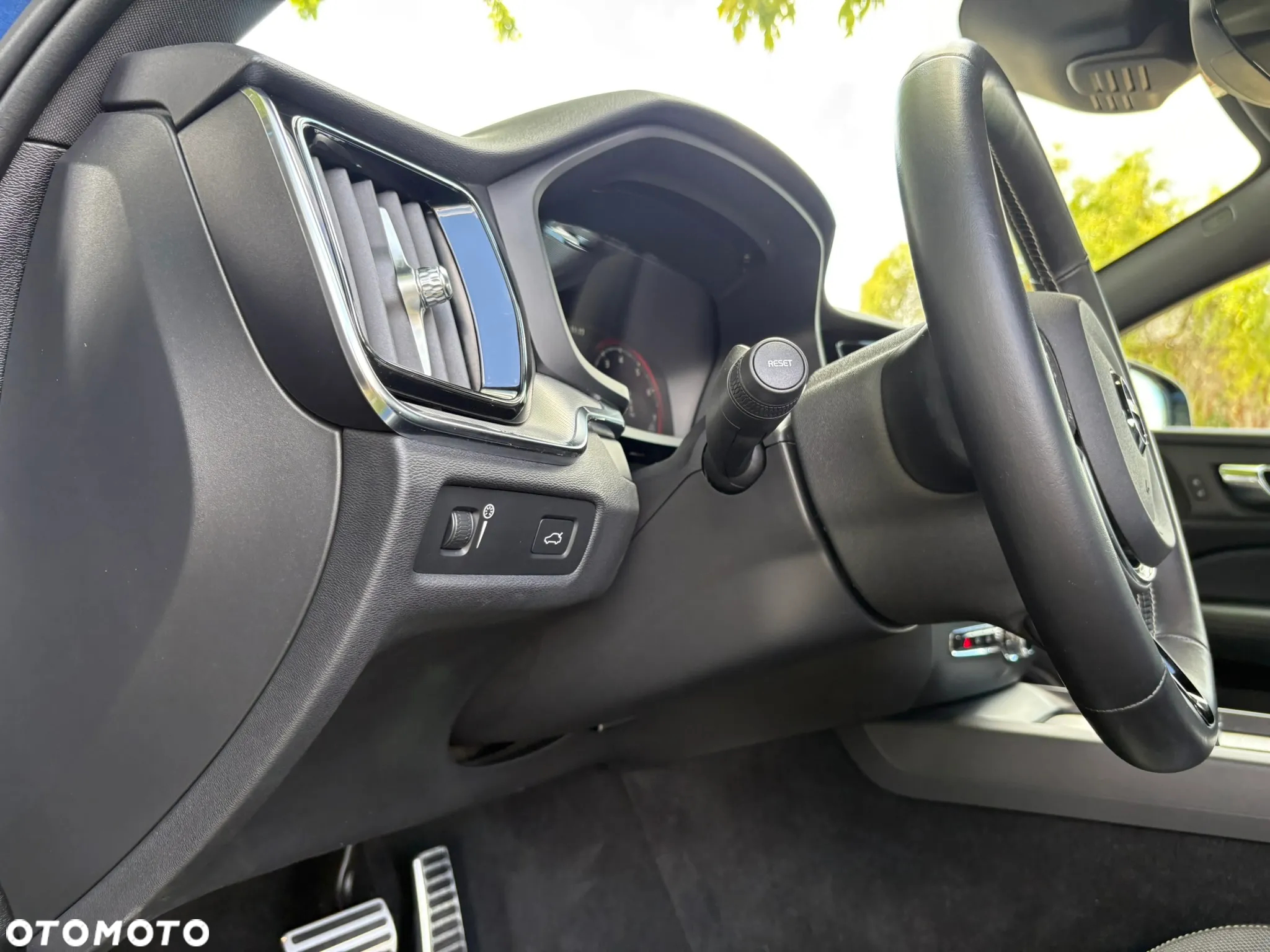 Volvo S60 B4 B R-Design - 13