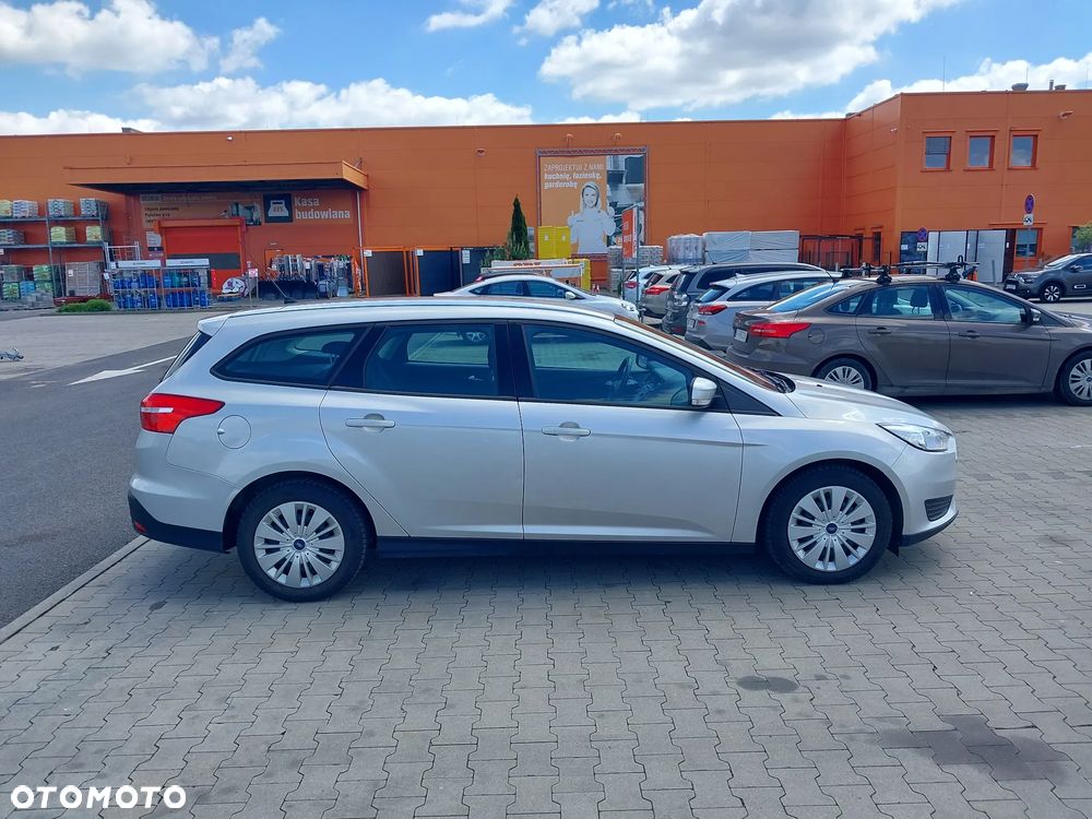 Ford Focus 1.5 TDCi Trend - 6