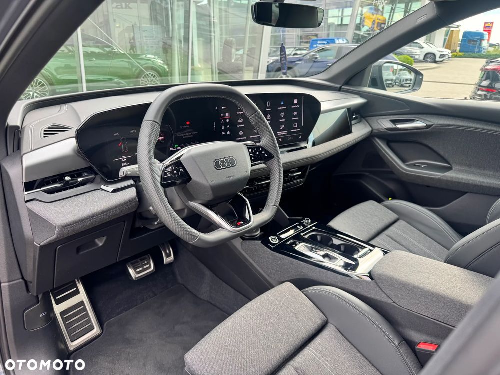 Audi Q6 e-tron - 16