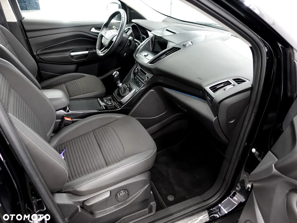 Ford Kuga 2.0 TDCi FWD Titanium - 12