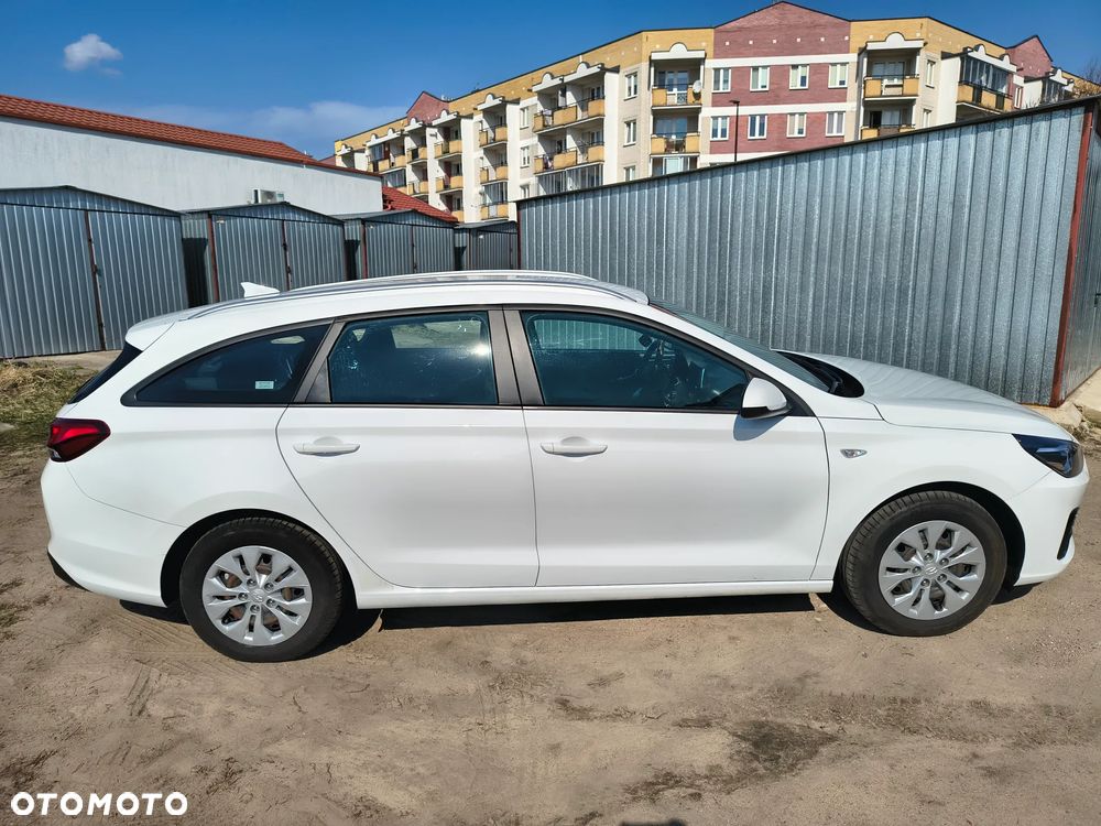 Hyundai i30 1.5 DPI Classic + - 9