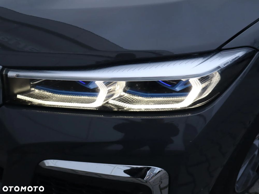 BMW Seria 7 750i xDrive sport - 25