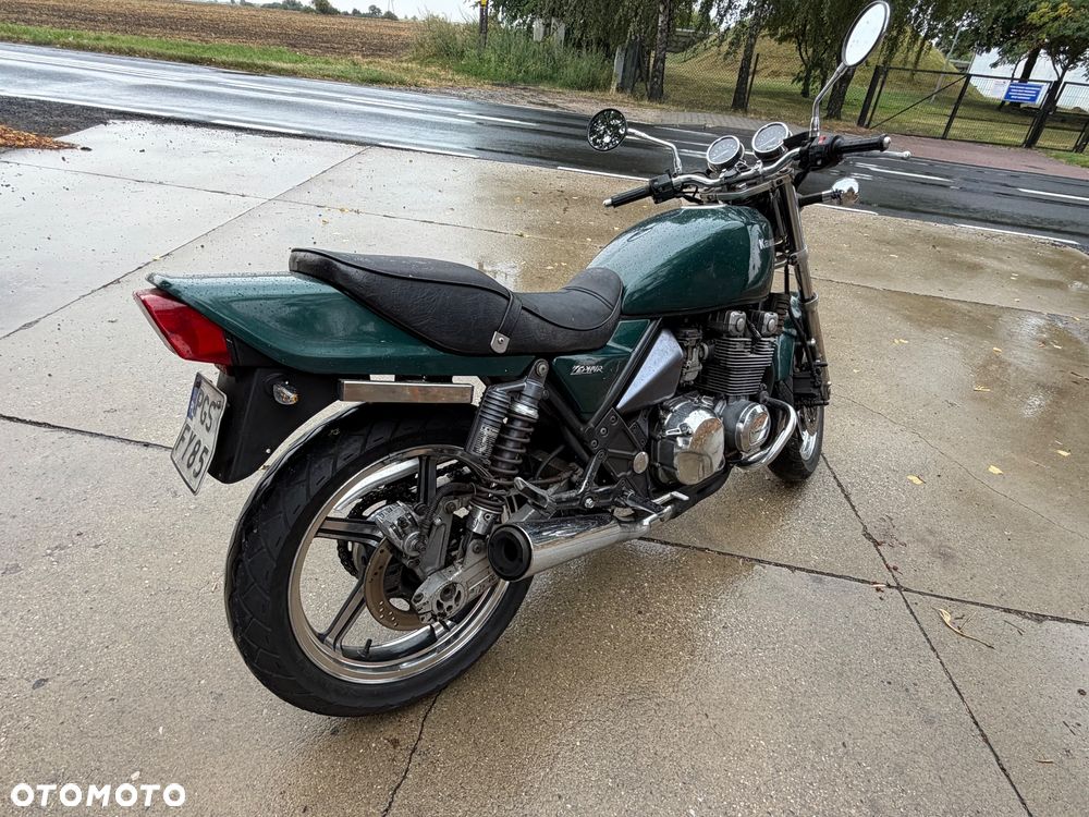 Kawasaki ZR - 9