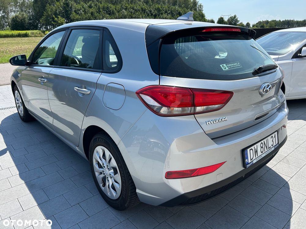 Hyundai i30 1.5 DPI Classic + - 4