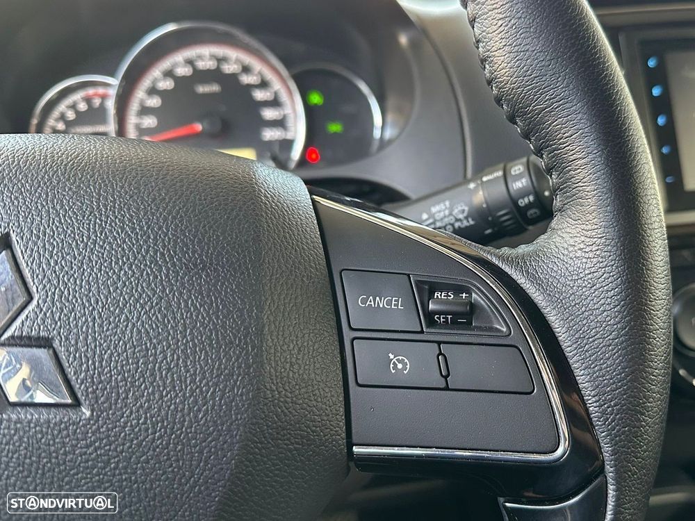 Mitsubishi Space Star 1.2 Intense - 17