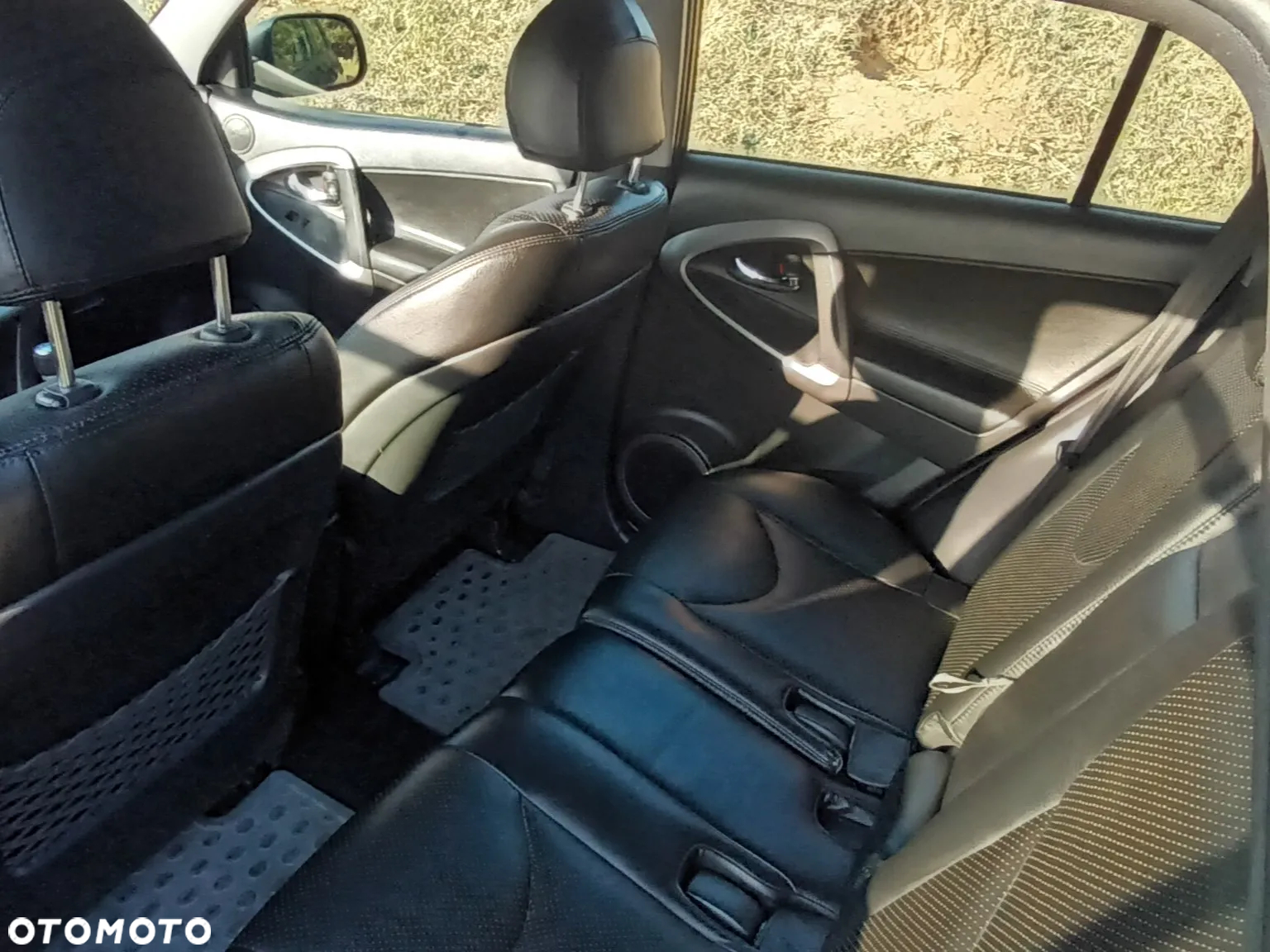 Toyota RAV4 2.2 D-4D Prestige - 16