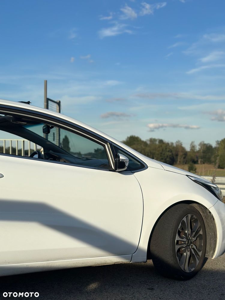 Kia Ceed - 4