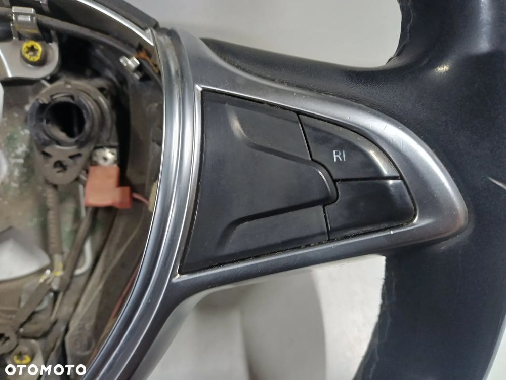 Kierownica skora dacia duster I lift - 5