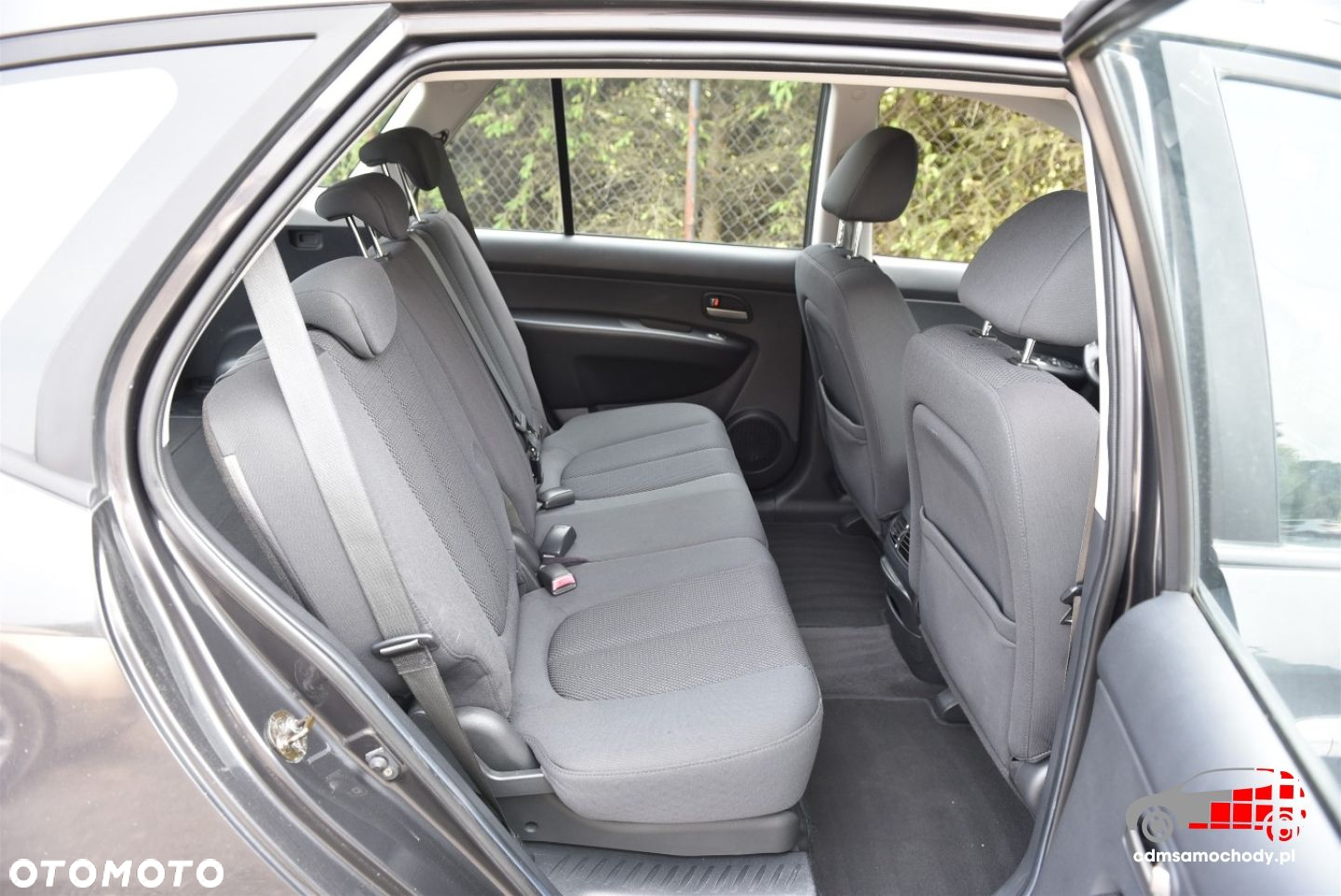 Kia Carens - 16