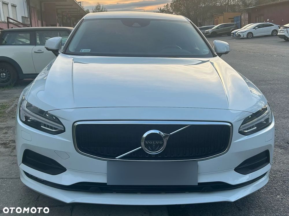 Volvo S90 D4 SCR Momentum Pro - 3