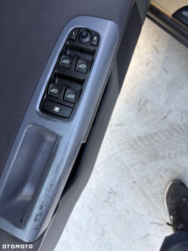 Volvo S40 1.6D DPF DRIVe - 17