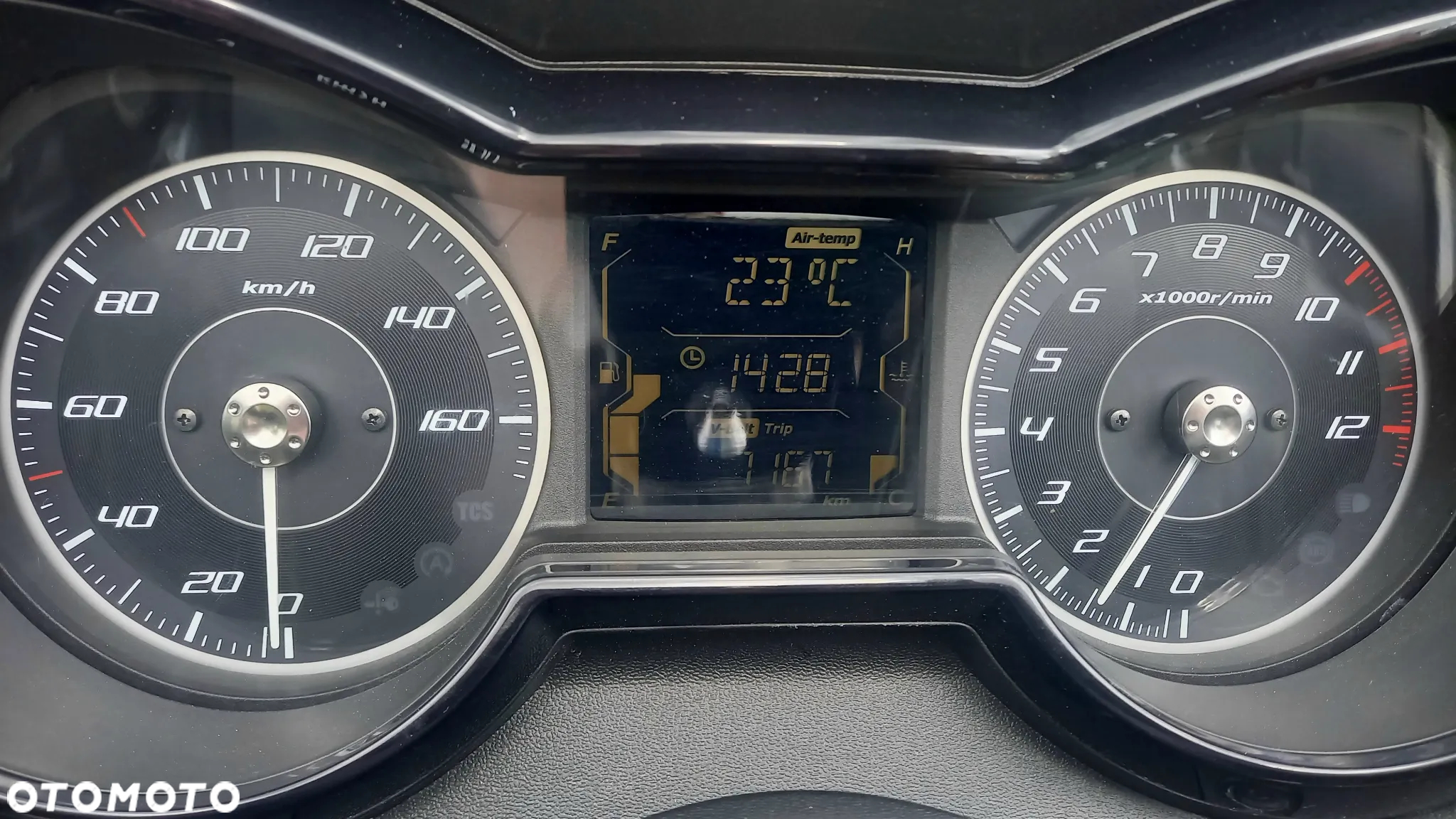Yamaha X-max - 27